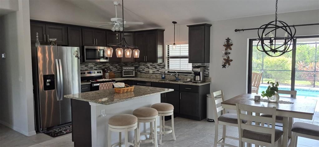 For Sale: $549,999 (4 beds, 2 baths, 1718 Square Feet)