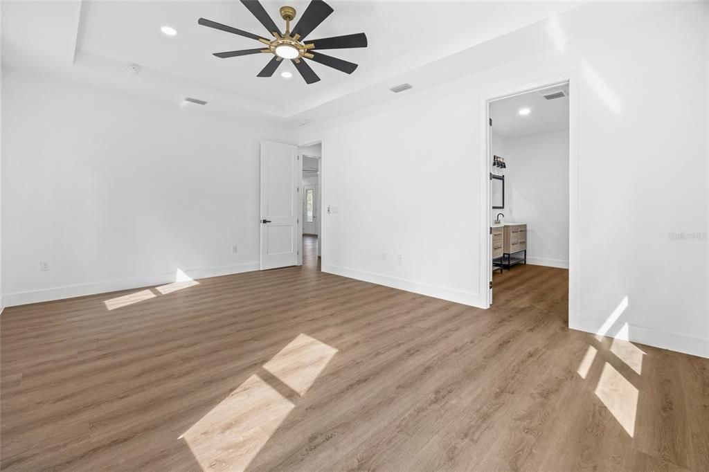 En Venta: $489,900 (4 camas, 2 baños, 2073 Pies cuadrados)