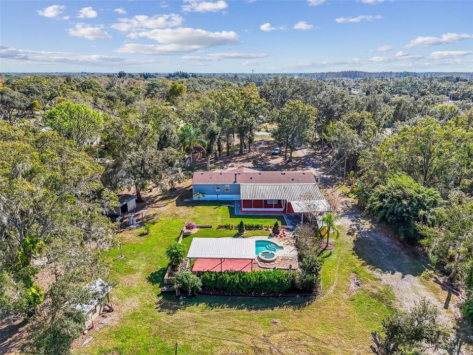 For Sale: $400,000 (4 beds, 2 baths, 1976 Square Feet)