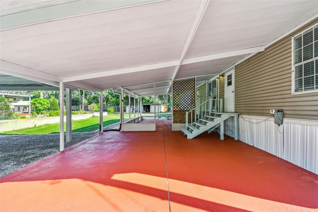 For Sale: $400,000 (4 beds, 2 baths, 1976 Square Feet)