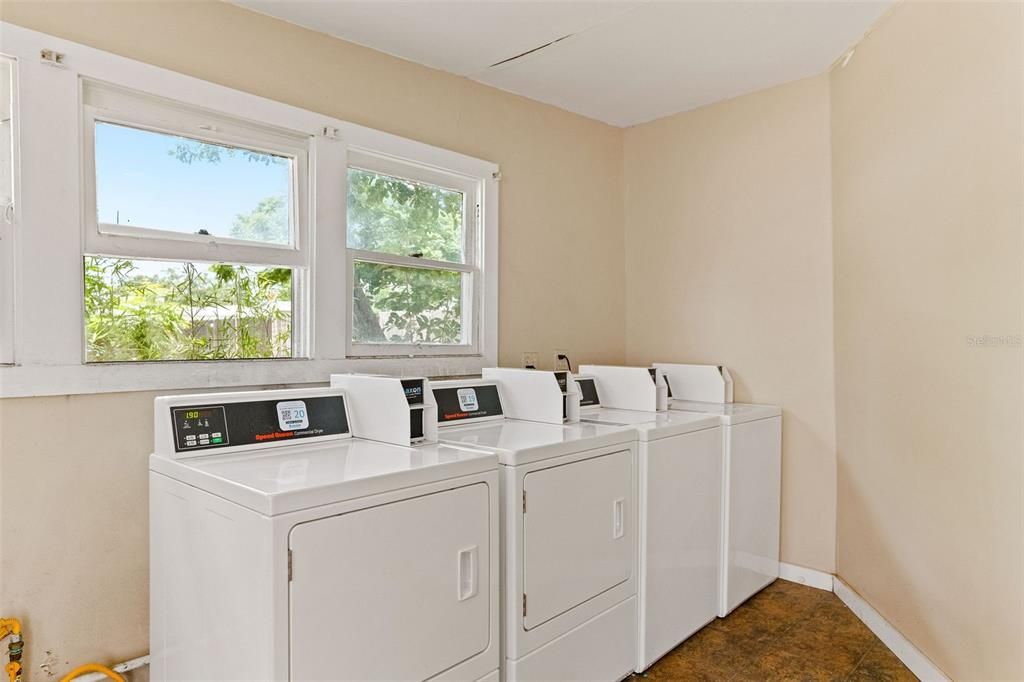 For Rent: $1,750 (2 beds, 1 baths, 650 Square Feet)