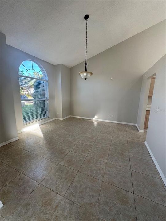 For Rent: $2,400 (4 beds, 2 baths, 2815 Square Feet)