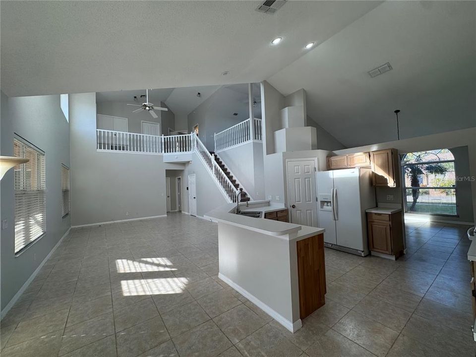 For Rent: $2,400 (4 beds, 2 baths, 2815 Square Feet)