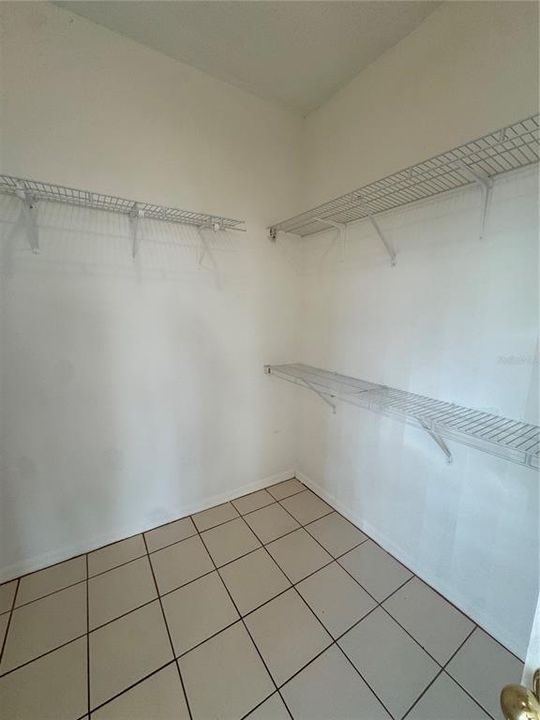 For Rent: $2,400 (4 beds, 2 baths, 2815 Square Feet)