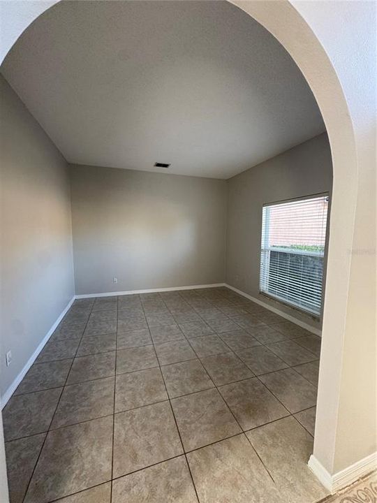 For Rent: $2,400 (4 beds, 2 baths, 2815 Square Feet)
