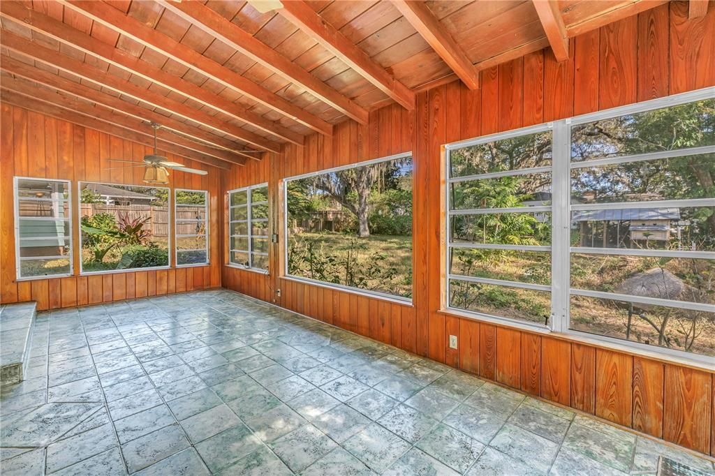 待售: $450,000 (2 贝兹, 2 浴室, 1730 平方英尺)