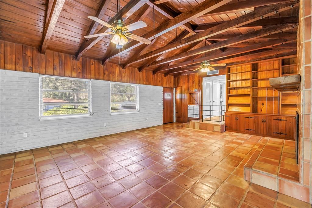 待售: $450,000 (2 贝兹, 2 浴室, 1730 平方英尺)