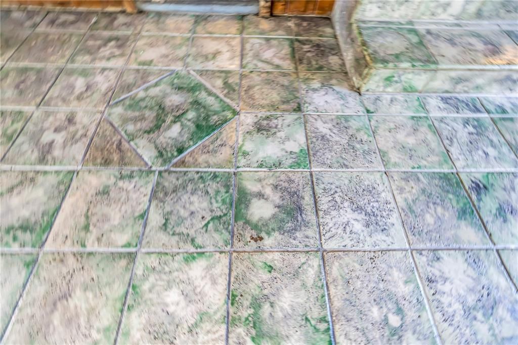 待售: $450,000 (2 贝兹, 2 浴室, 1730 平方英尺)