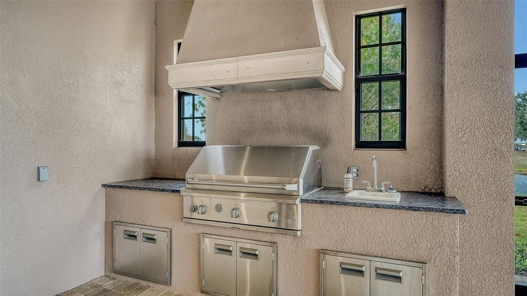 На продажу: $2,900,000 (4 спален, 4 ванн, 4671 Квадратных фут)