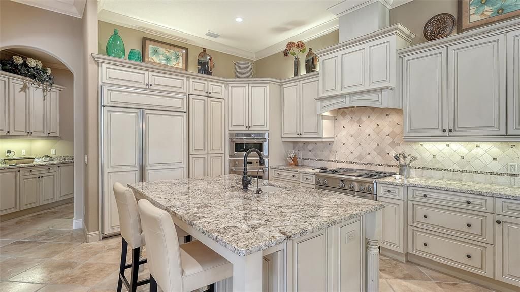 На продажу: $2,900,000 (4 спален, 4 ванн, 4671 Квадратных фут)