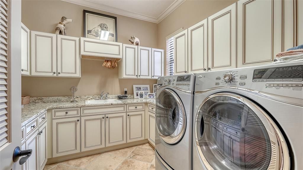 На продажу: $2,900,000 (4 спален, 4 ванн, 4671 Квадратных фут)