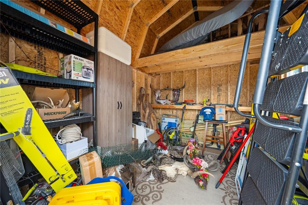 For Sale: $175,000 (1 beds, 1 baths, 696 Square Feet)