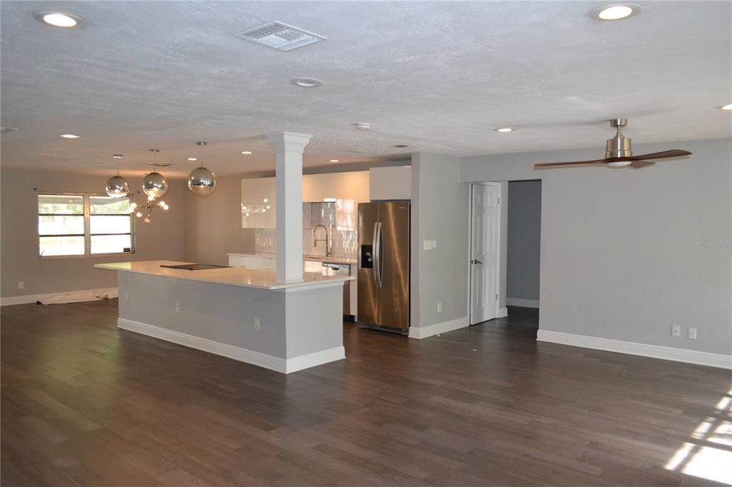 На продажу: $519,900 (3 спален, 2 ванн, 2220 Квадратных фут)