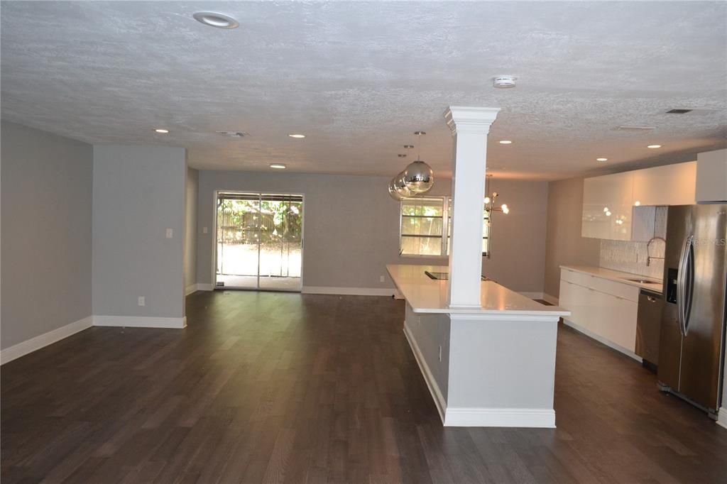 На продажу: $519,900 (3 спален, 2 ванн, 2220 Квадратных фут)