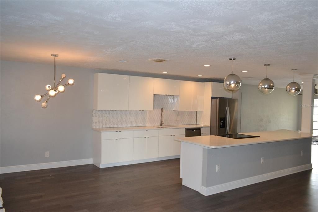 На продажу: $519,900 (3 спален, 2 ванн, 2220 Квадратных фут)