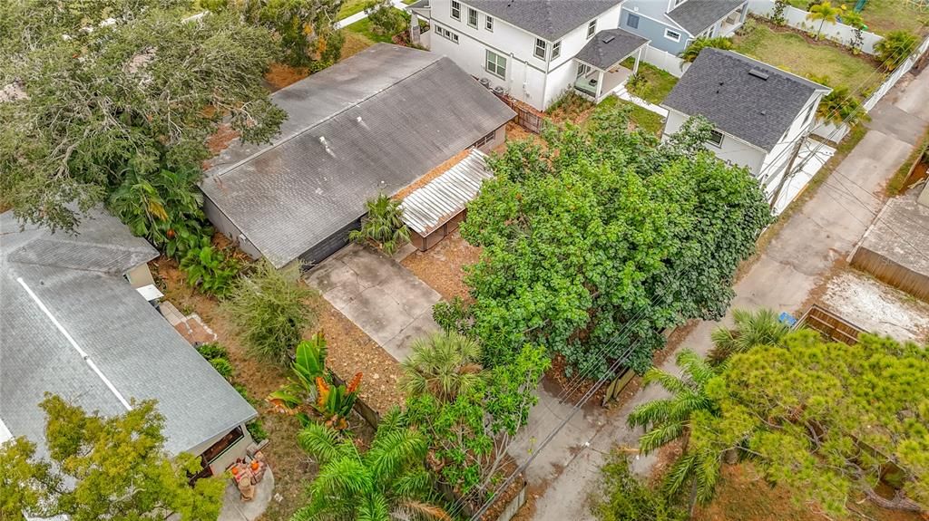 Под контрактом: $519,900 (3 спален, 2 ванн, 2220 Квадратных фут)