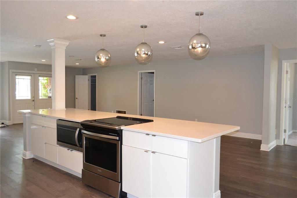 На продажу: $519,900 (3 спален, 2 ванн, 2220 Квадратных фут)