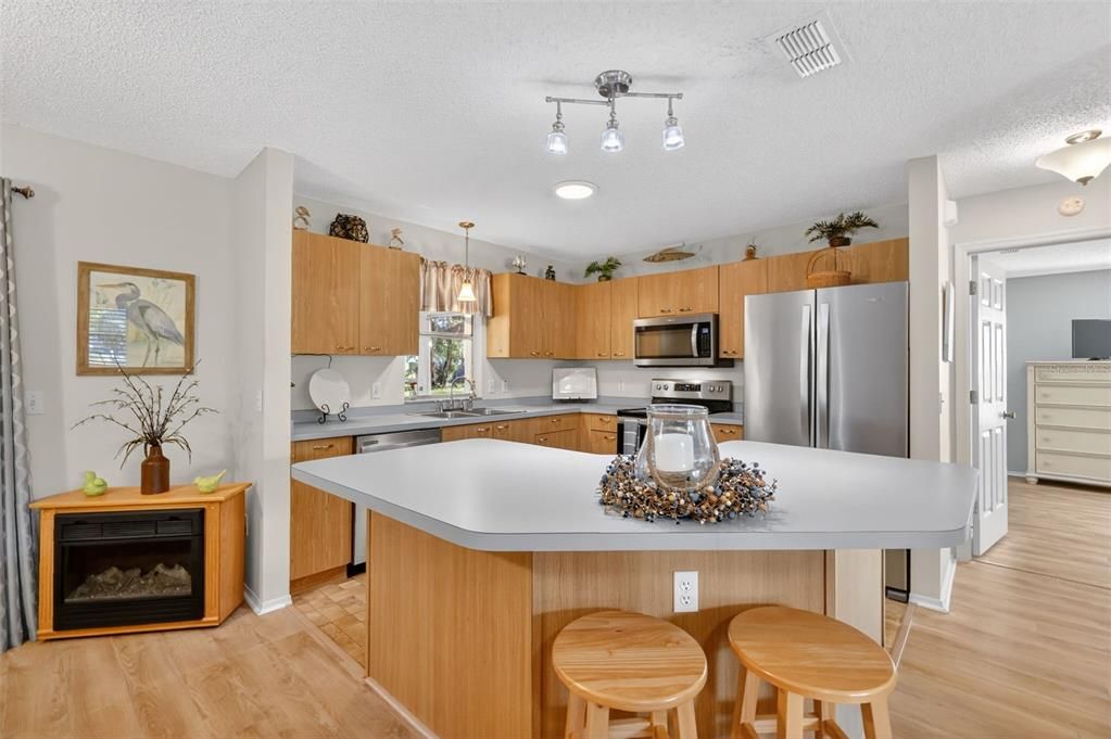 待售: $315,000 (2 贝兹, 2 浴室, 1248 平方英尺)