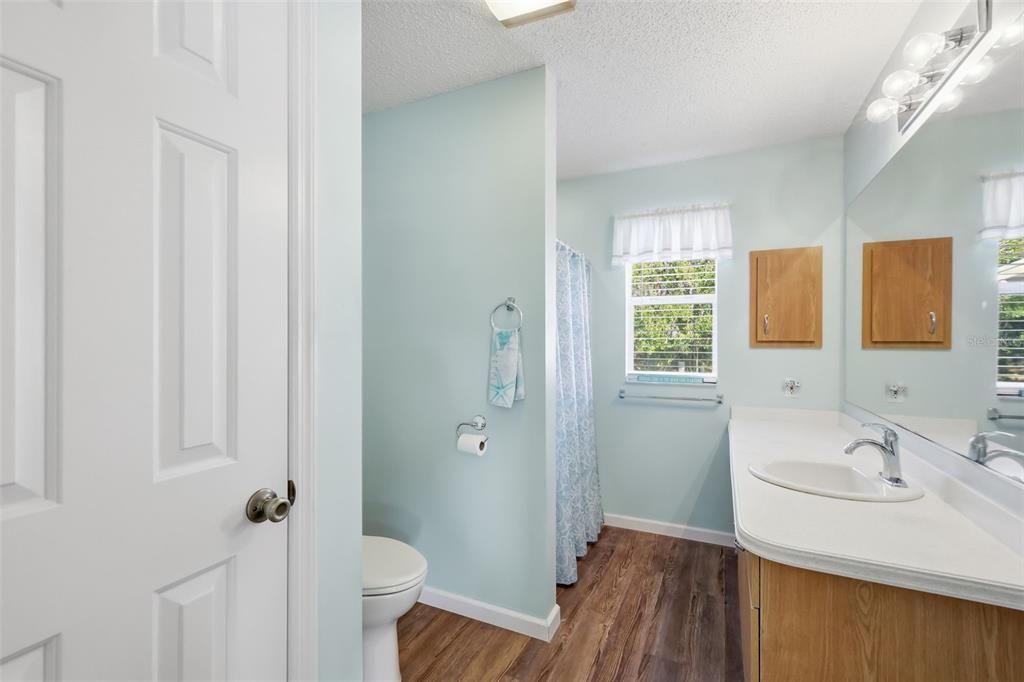 待售: $315,000 (2 贝兹, 2 浴室, 1248 平方英尺)