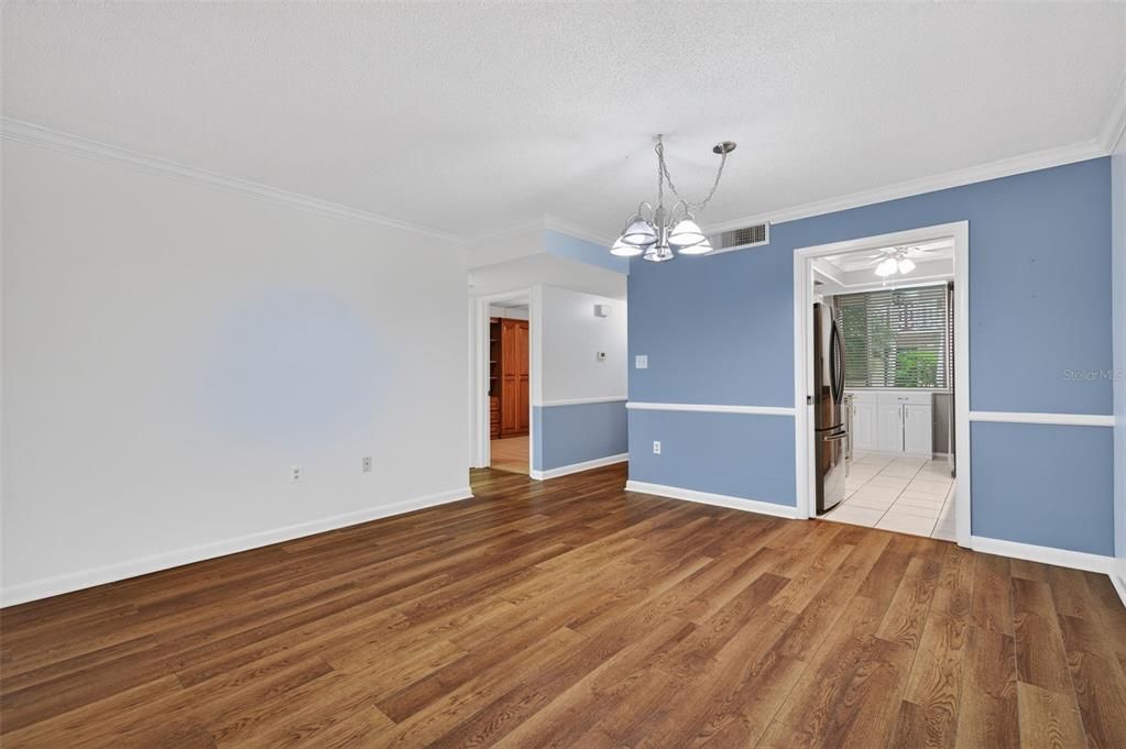 For Sale: $180,000 (2 beds, 2 baths, 1150 Square Feet)