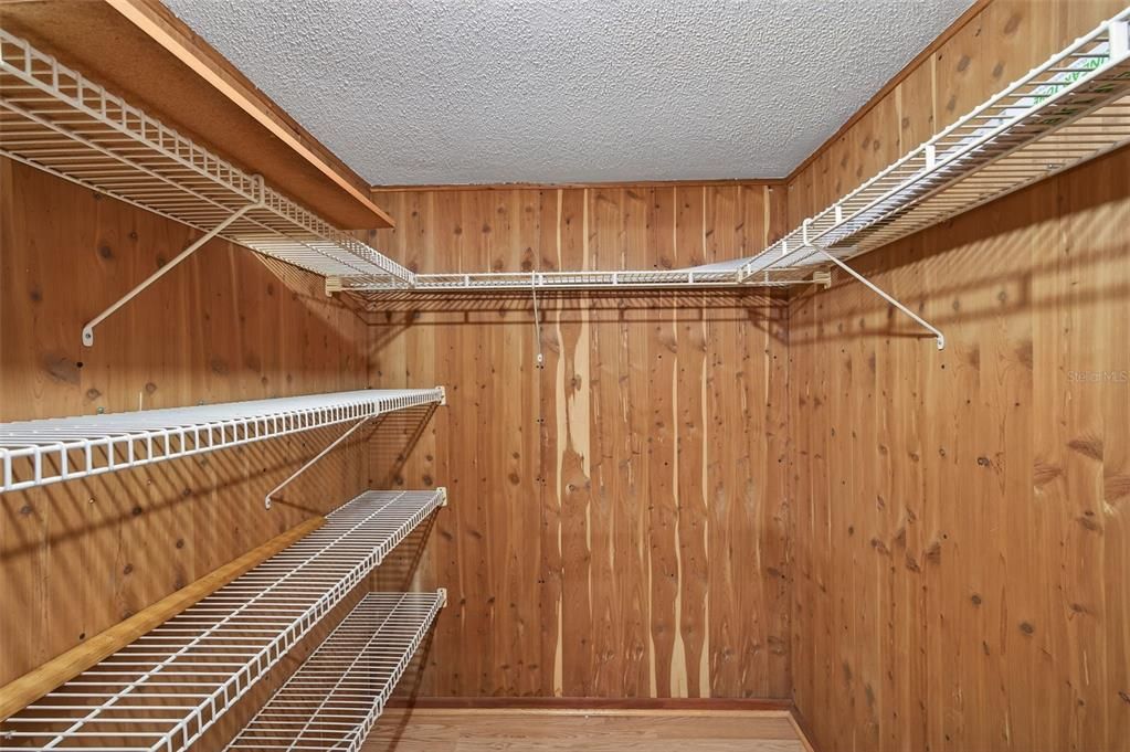 For Sale: $180,000 (2 beds, 2 baths, 1150 Square Feet)