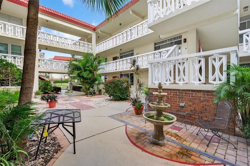 For Sale: $180,000 (2 beds, 2 baths, 1150 Square Feet)