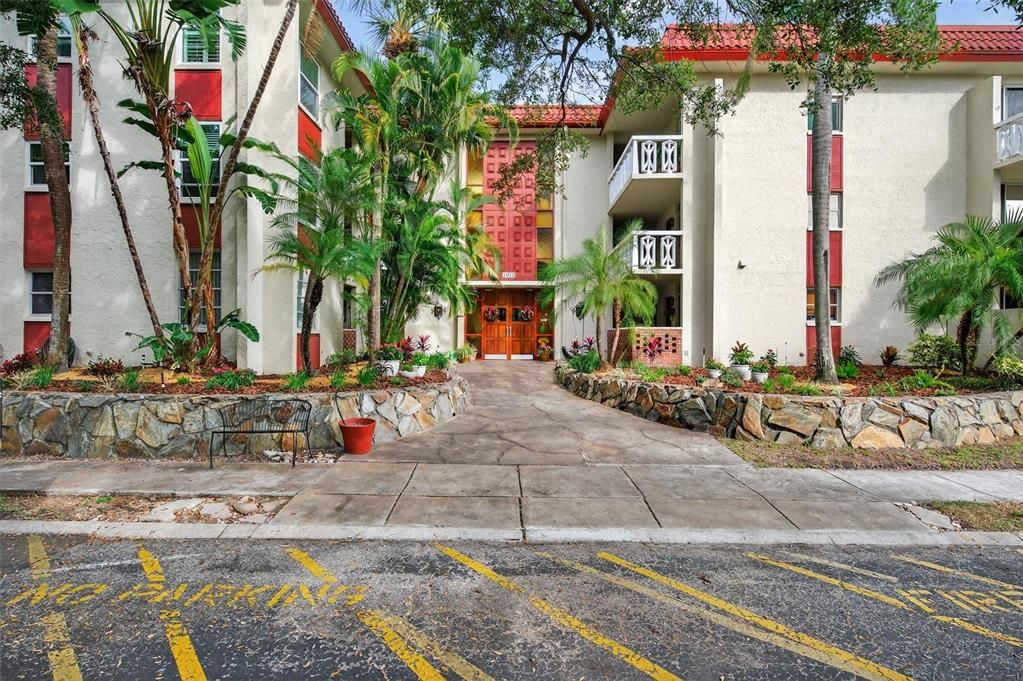 For Sale: $180,000 (2 beds, 2 baths, 1150 Square Feet)