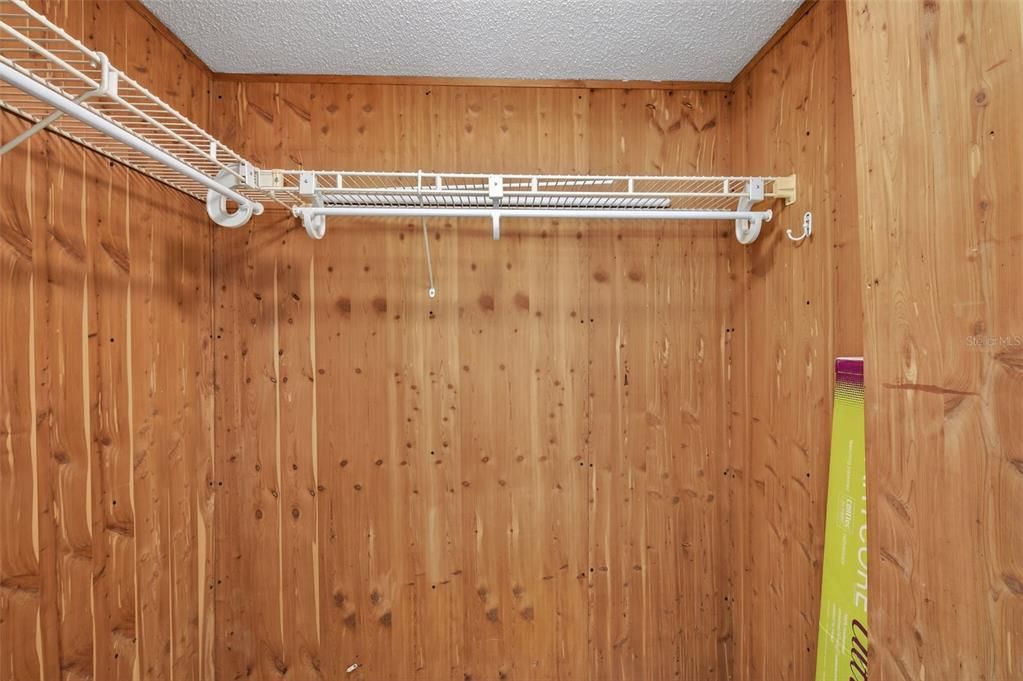 For Sale: $180,000 (2 beds, 2 baths, 1150 Square Feet)