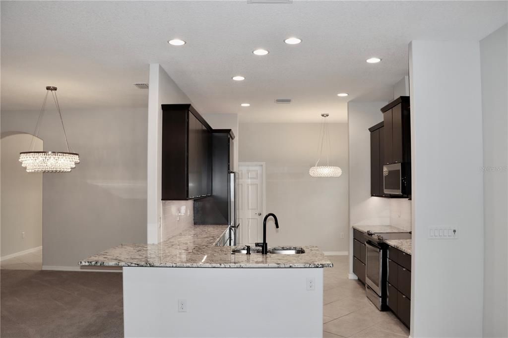 For Sale: $544,000 (3 beds, 2 baths, 2000 Square Feet)