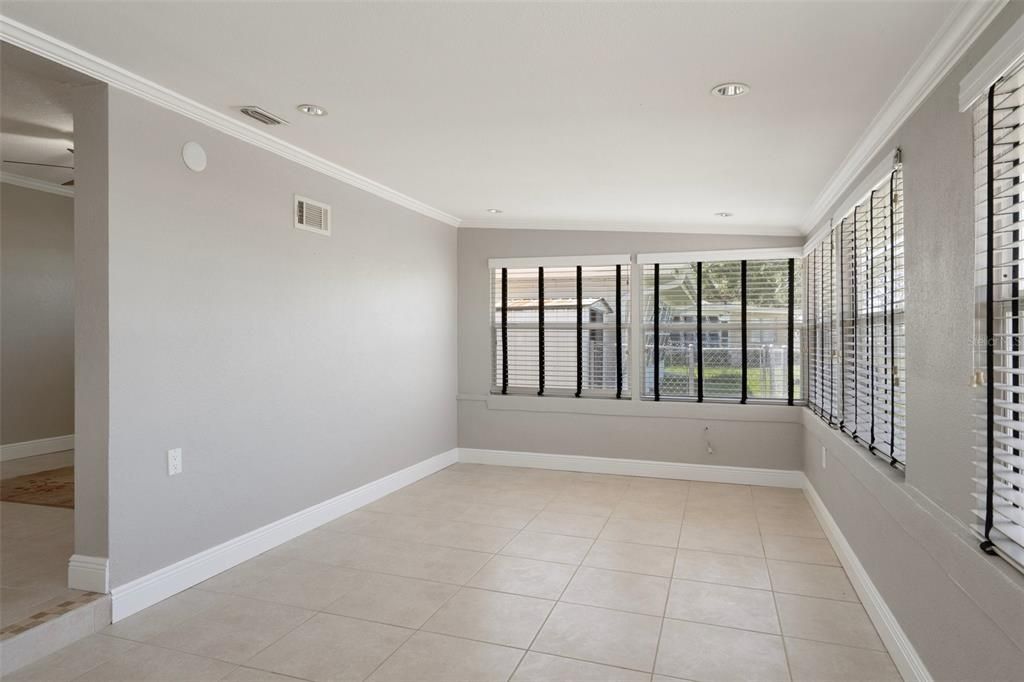 For Rent: $2,400 (2 beds, 2 baths, 1236 Square Feet)