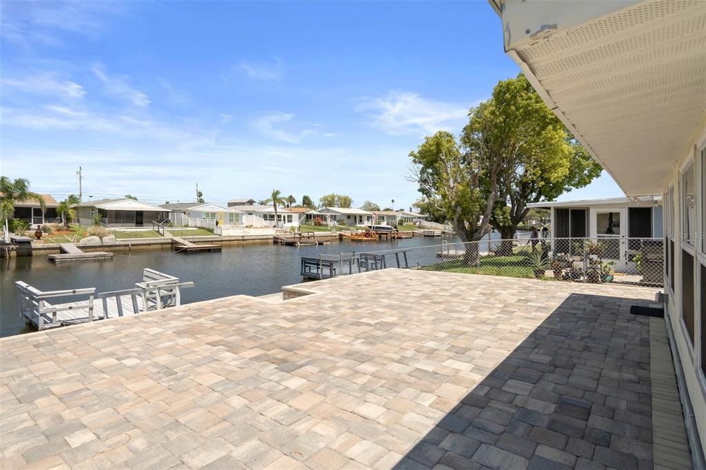 For Rent: $2,400 (2 beds, 2 baths, 1236 Square Feet)