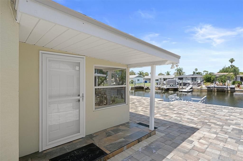 For Rent: $2,400 (2 beds, 2 baths, 1236 Square Feet)