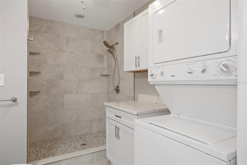 For Rent: $2,400 (2 beds, 2 baths, 1236 Square Feet)