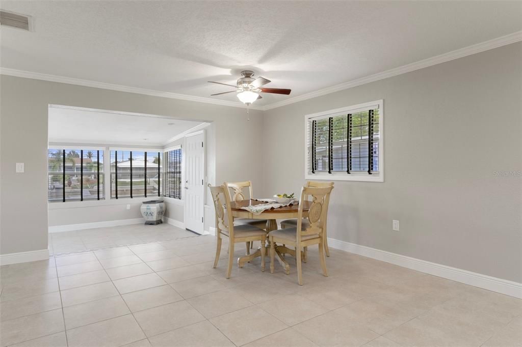 For Rent: $2,400 (2 beds, 2 baths, 1236 Square Feet)