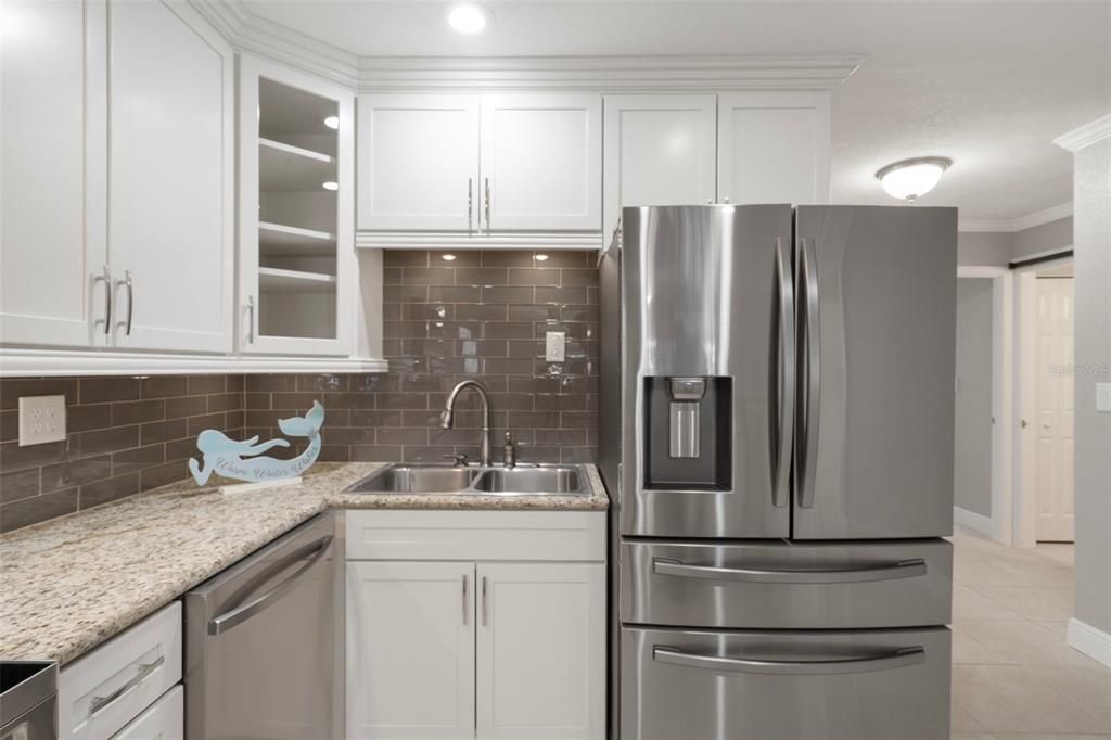 For Rent: $2,400 (2 beds, 2 baths, 1236 Square Feet)