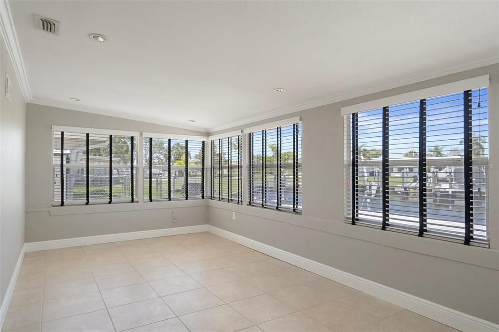 For Rent: $2,400 (2 beds, 2 baths, 1236 Square Feet)