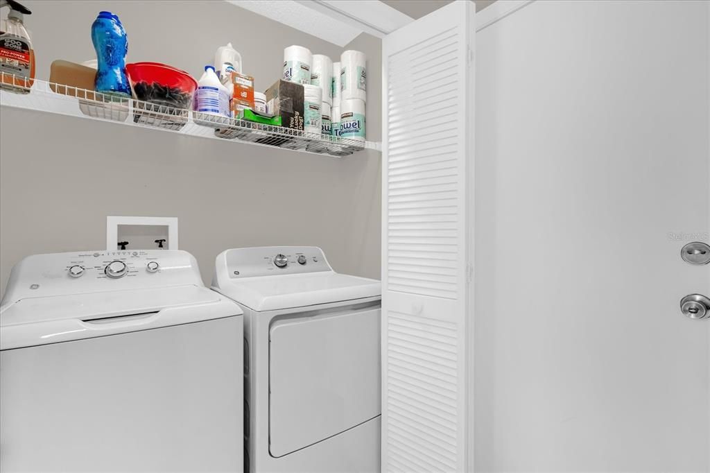 En Venta: $450,000 (4 camas, 2 baños, 1834 Pies cuadrados)