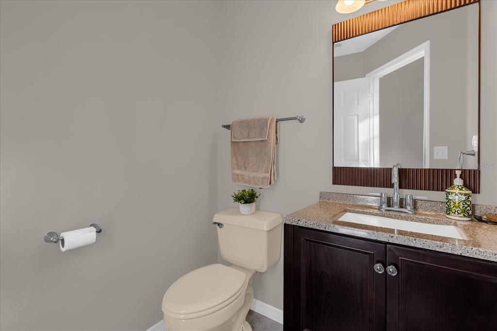 En Venta: $450,000 (4 camas, 2 baños, 1834 Pies cuadrados)