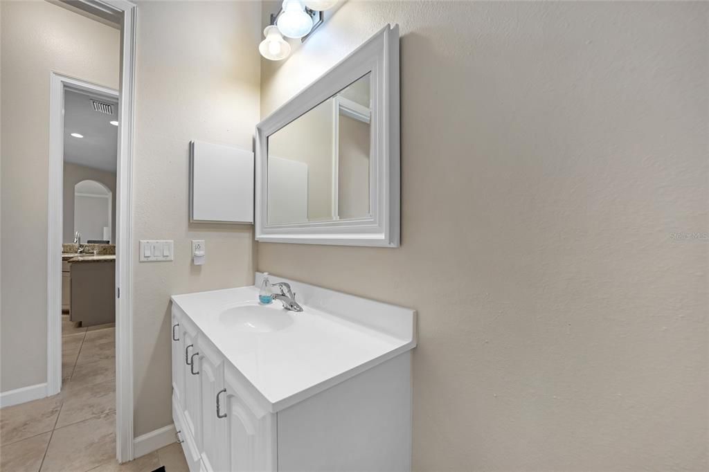 En Venta: $599,000 (3 camas, 2 baños, 3339 Pies cuadrados)