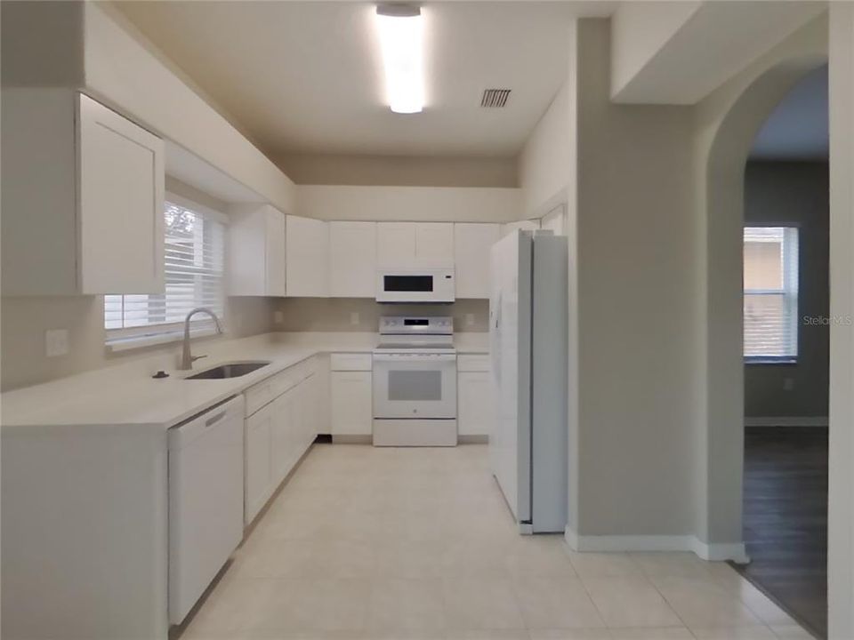 For Rent: $2,499 (3 beds, 2 baths, 2364 Square Feet)