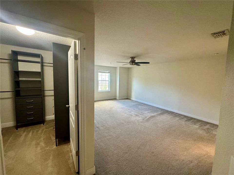 For Rent: $2,395 (3 beds, 2 baths, 1872 Square Feet)