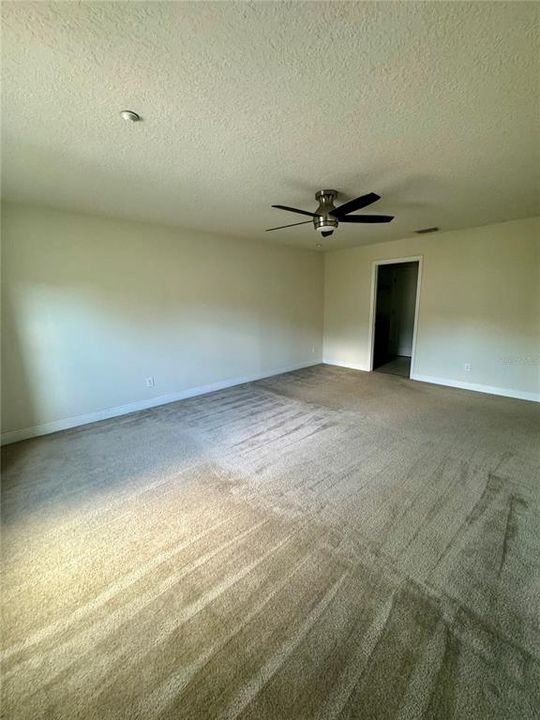 For Rent: $2,395 (3 beds, 2 baths, 1872 Square Feet)