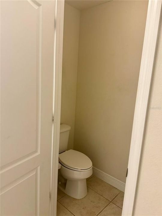 For Rent: $2,395 (3 beds, 2 baths, 1872 Square Feet)