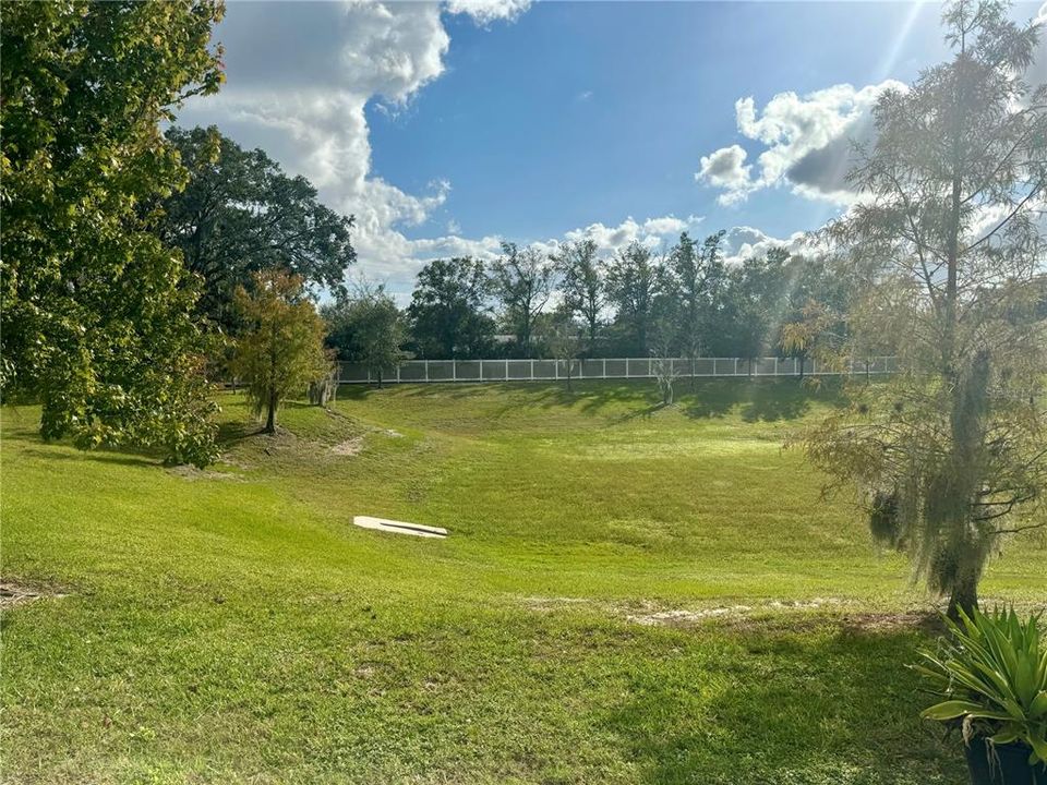 For Rent: $2,395 (3 beds, 2 baths, 1872 Square Feet)