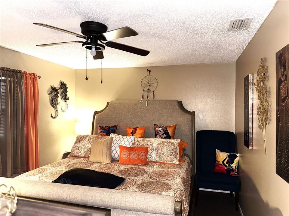 En Venta: $425,000 (4 camas, 0 baños, 1441 Pies cuadrados)