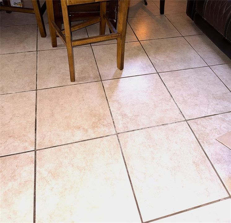 En Venta: $425,000 (4 camas, 0 baños, 1441 Pies cuadrados)