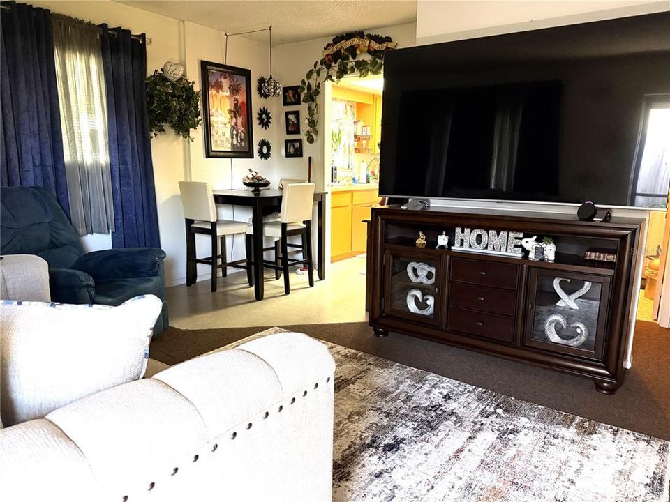 En Venta: $425,000 (4 camas, 0 baños, 1441 Pies cuadrados)