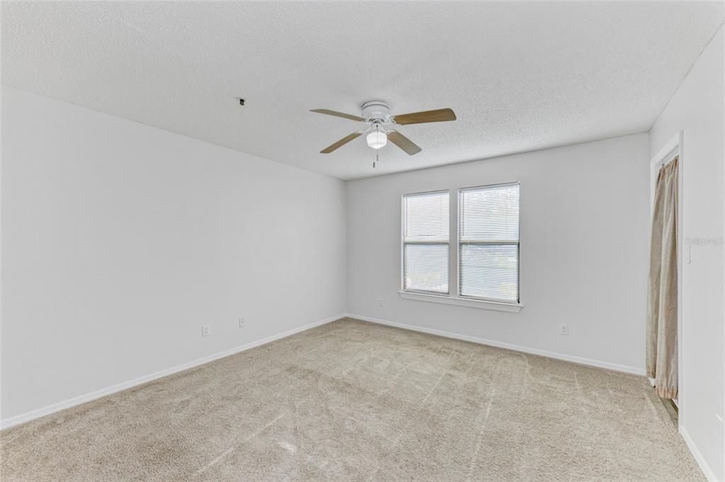 待售: $259,000 (3 贝兹, 2 浴室, 1260 平方英尺)