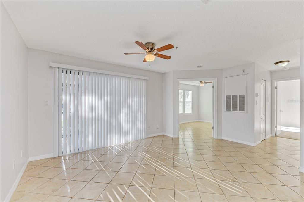 待售: $259,000 (3 贝兹, 2 浴室, 1260 平方英尺)