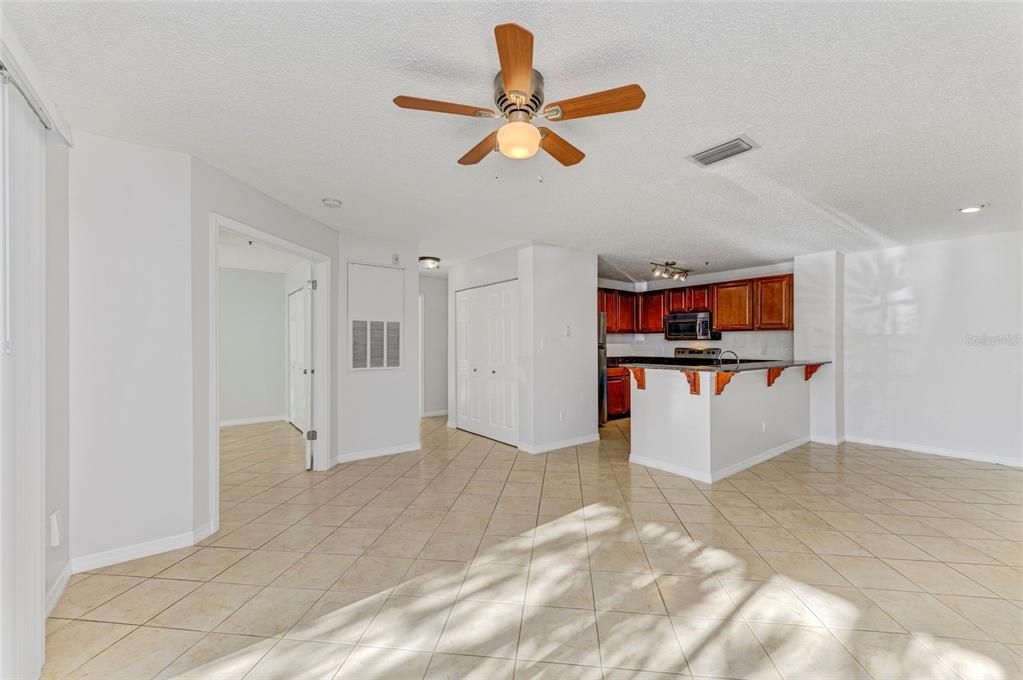 待售: $259,000 (3 贝兹, 2 浴室, 1260 平方英尺)